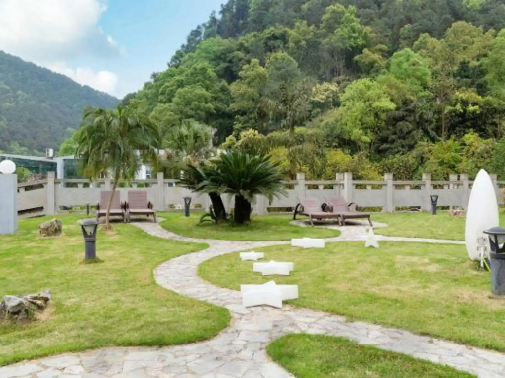 Chongqing White-collars East Hotspring Hotel