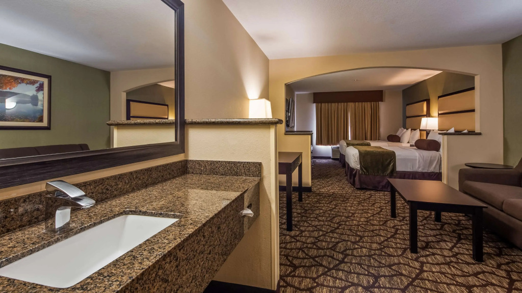 Best Western PLUS Vancouver Mall Drive