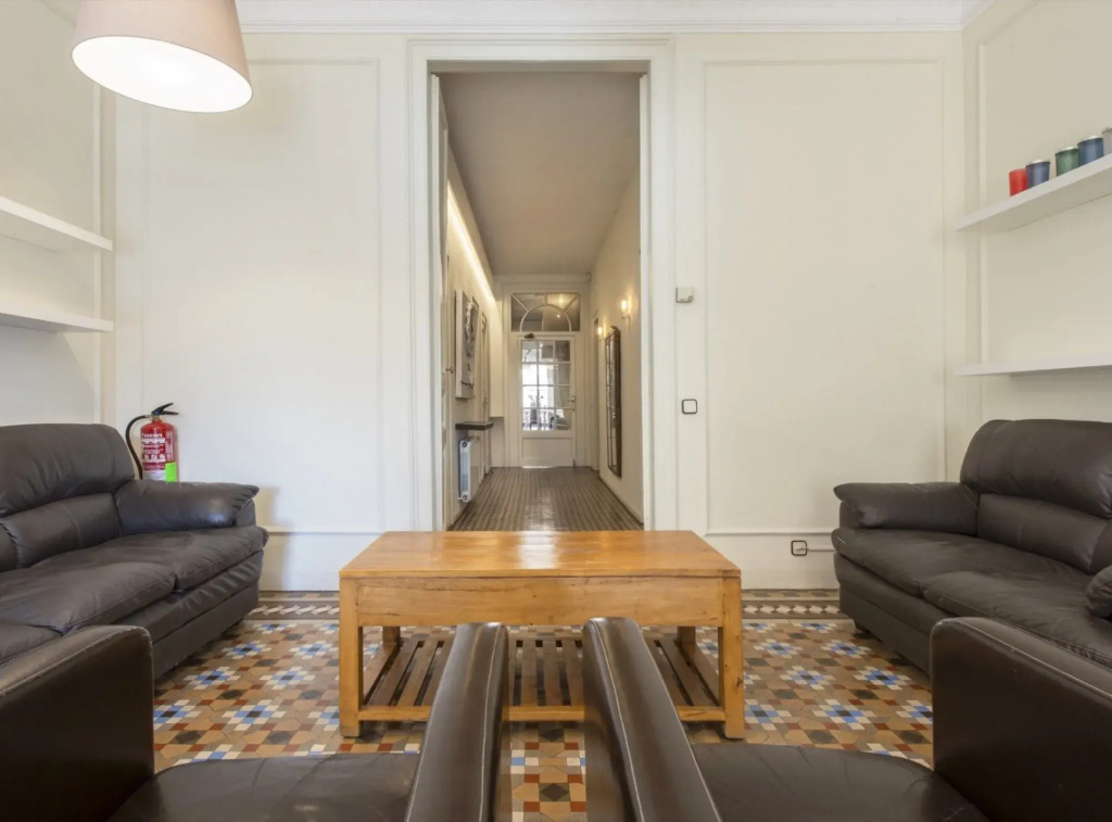 RAMBLA - Cozy Big Apartment