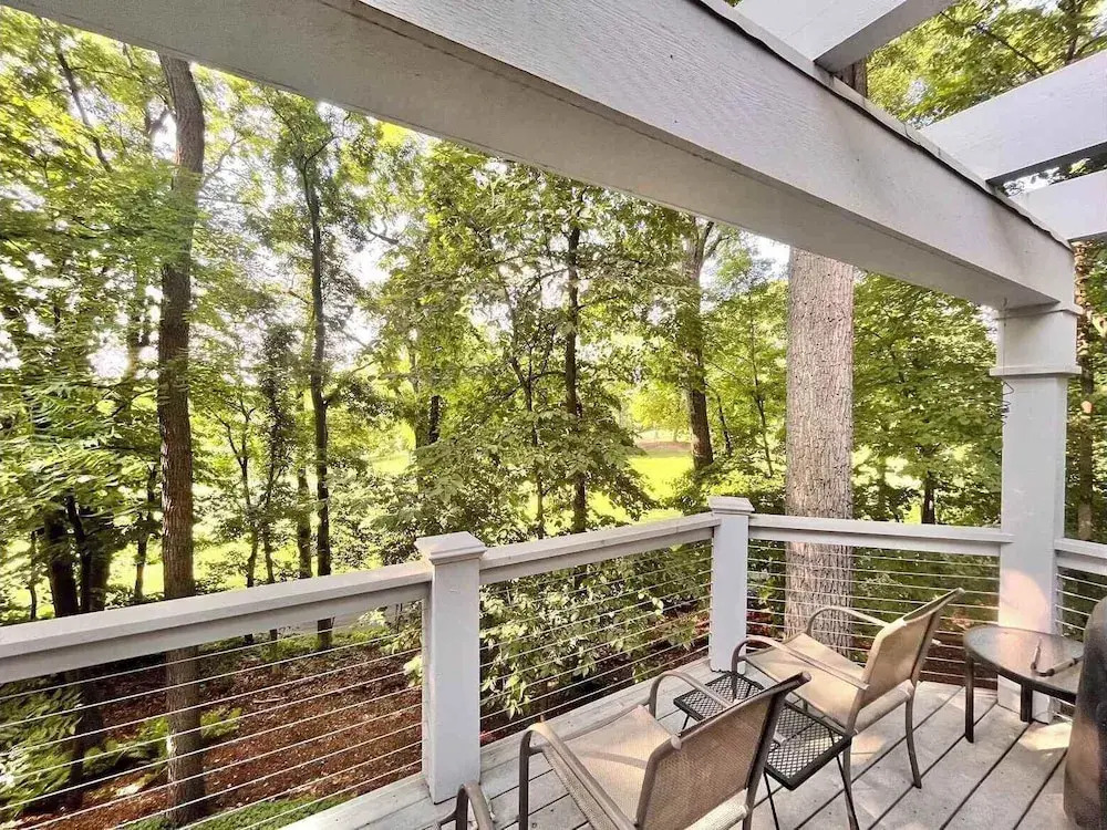 Spacious 4 BDR Home in Desirable Abbey Springs!