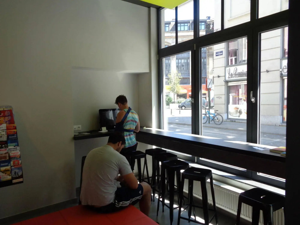 Brxxl 5 City Centre Hostel