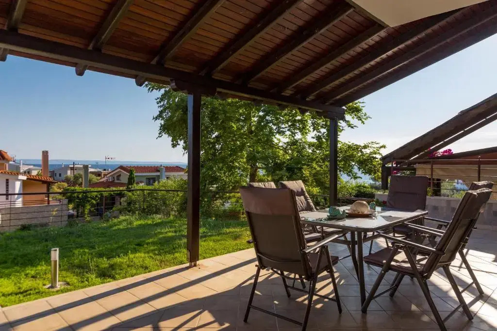 Villa Kristin 2 - Great Location, Sea Views, BBQ