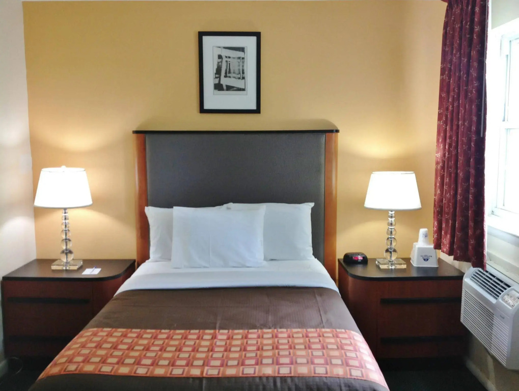 Media Inn & Suites