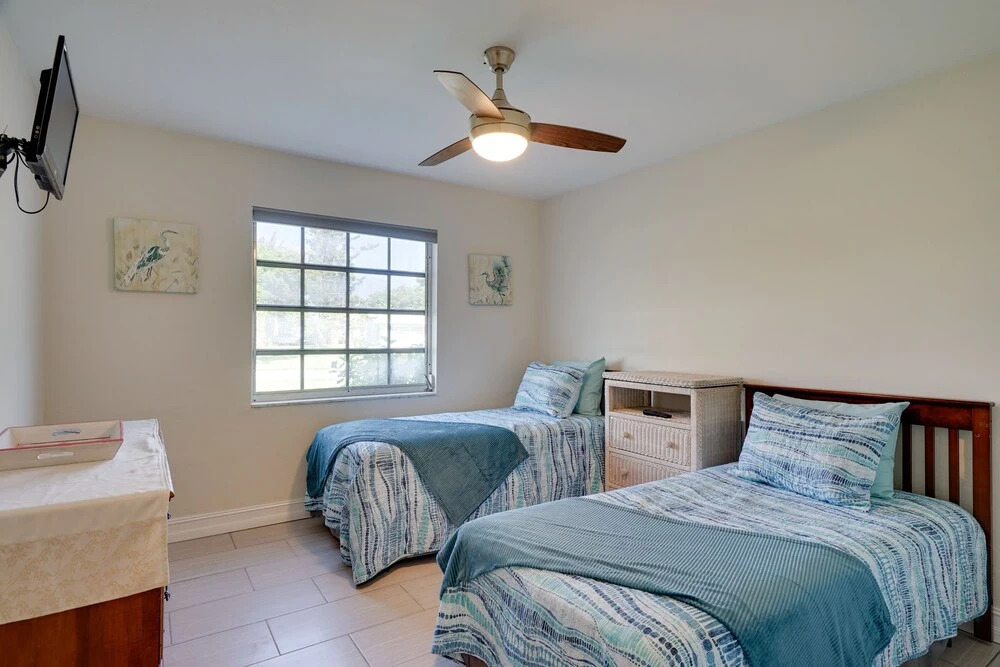 Dock & Screened Porch: Waterfront Cape Coral Home