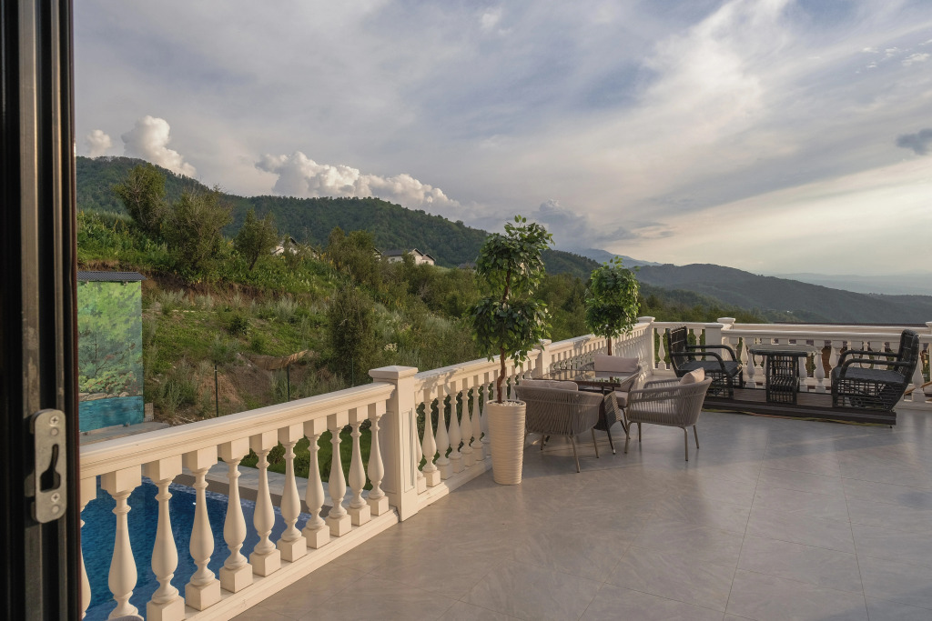 Mountain Breeze 2 Villa