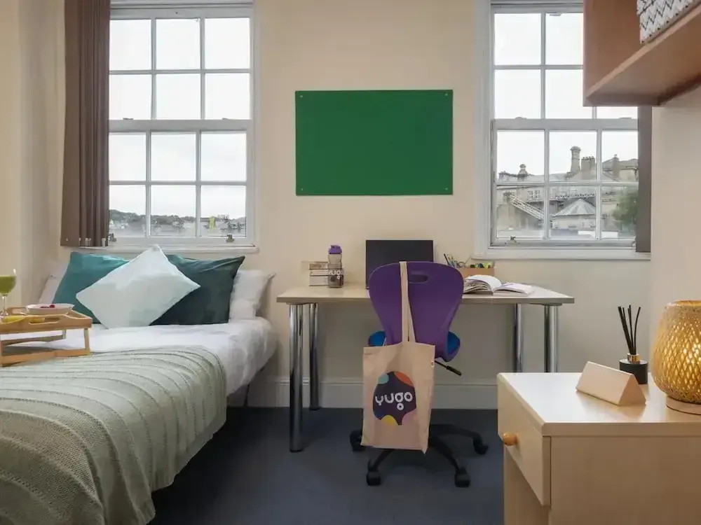 For Student Only - Cable Street 10 Min Walk to Lancaster Station