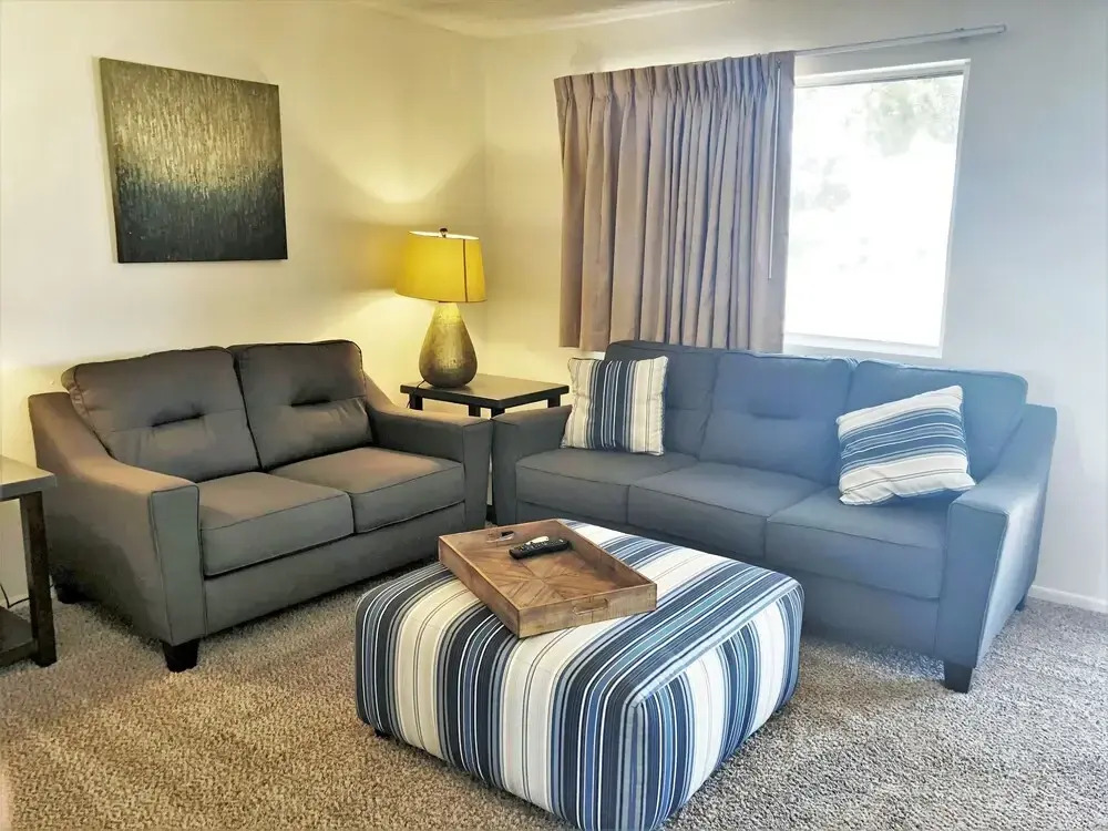 201 Fully Furnished with WiFi by RedAwning