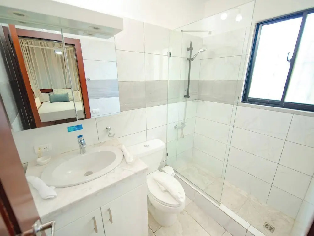 Cozy 7BR Villa BIG Pool Close to Beach