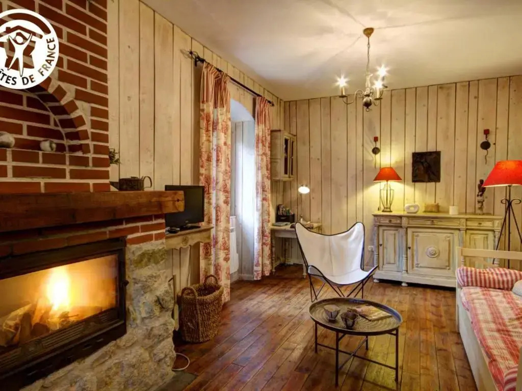 Gîte cosy pour 2 avec jardin et cheminée à Montbrison - FR-1-496-158