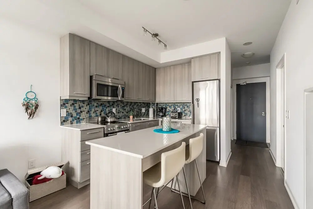 Stylish 1BR Condo Trendy King East