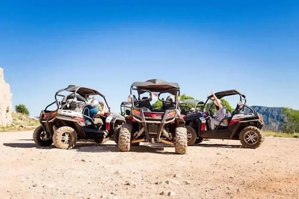 Relaxing desert camp