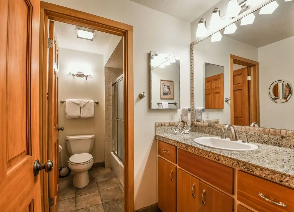 Lodgepole 2015 by SummitCove Vacation Lodging