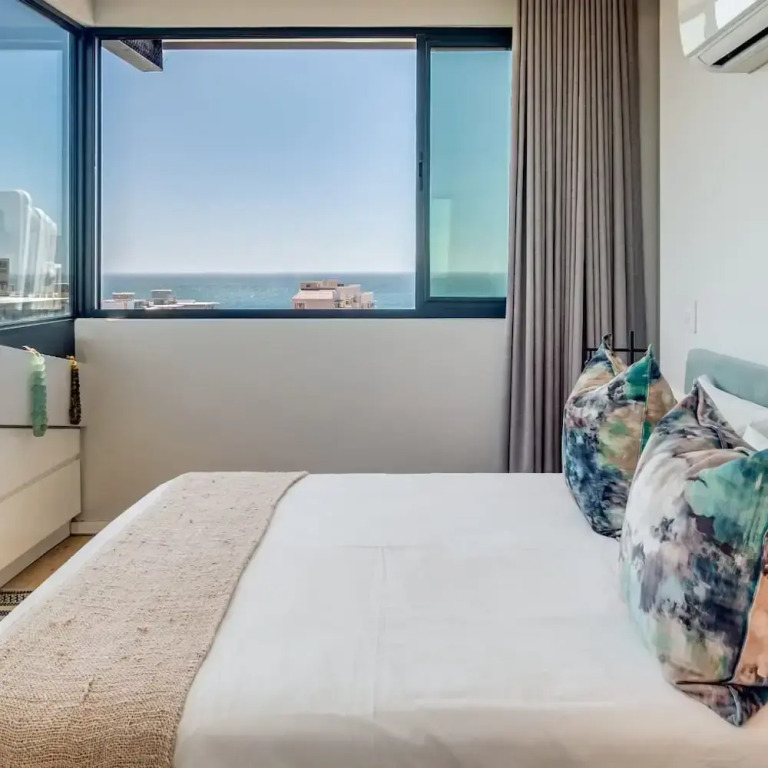Incredible Penthouse w City Mountain Views Belle Vue Penthouse