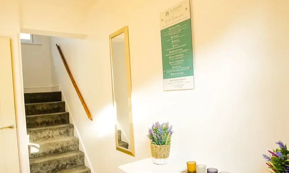 The Gathering Chester 4 Sleeps 14 Very Close to City Centre Racecourse Within Walls
