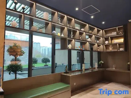 Hanzhong Jingyi Star Hotel