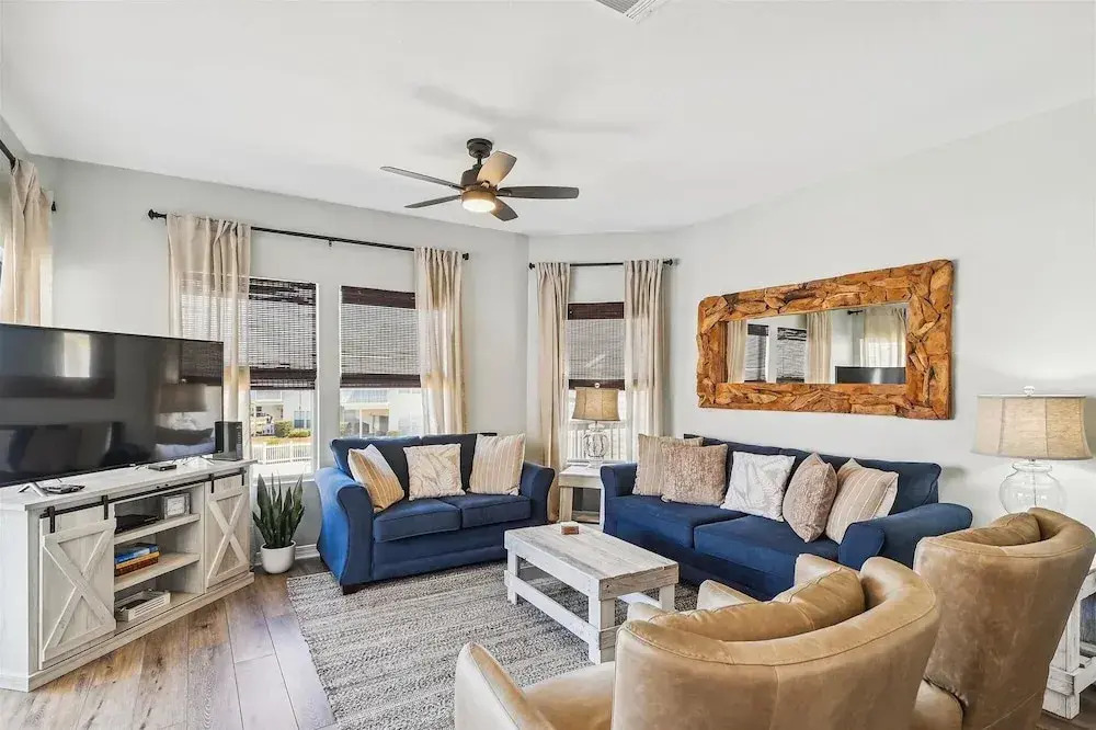 SPC 9232 is a Beautiful recently upgraded 2 BR with Free Beach Service by RedAwning