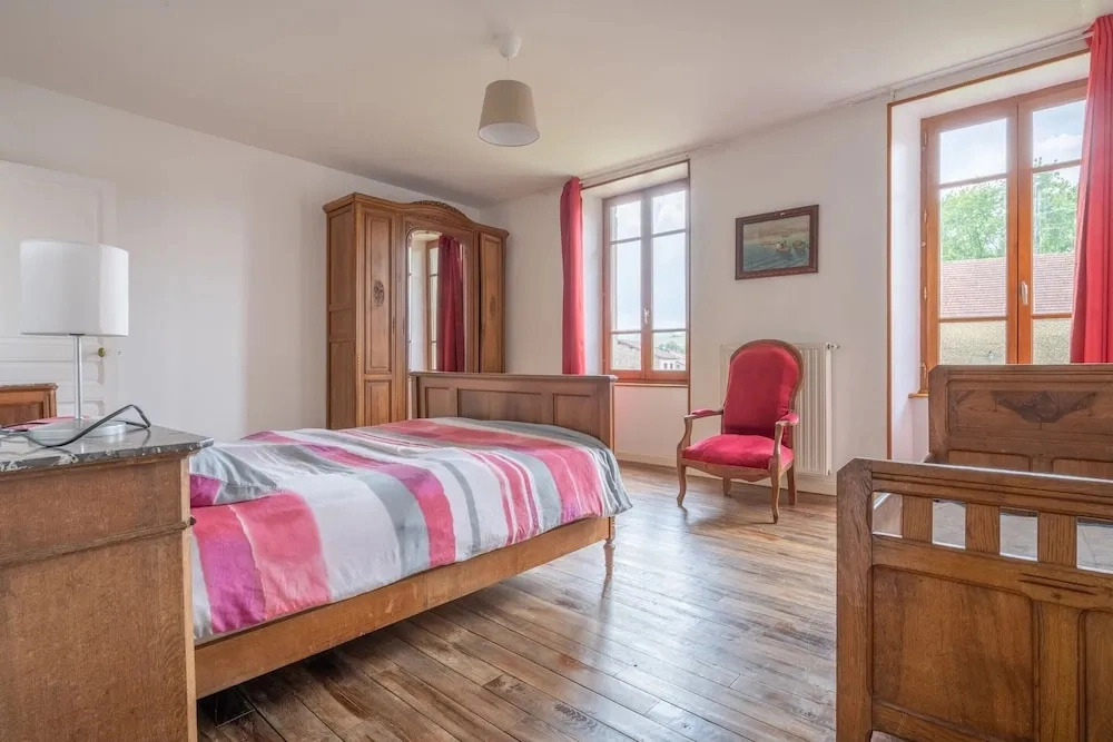Vintage Holiday Home in Nouart