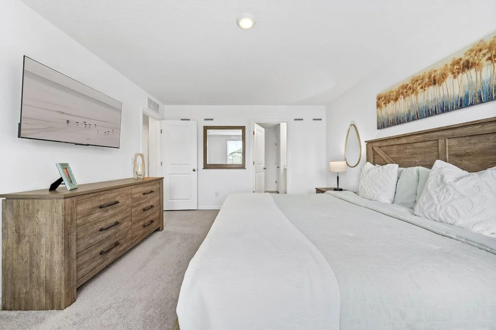 Lovely Townhome Sleeps 8 Eve101