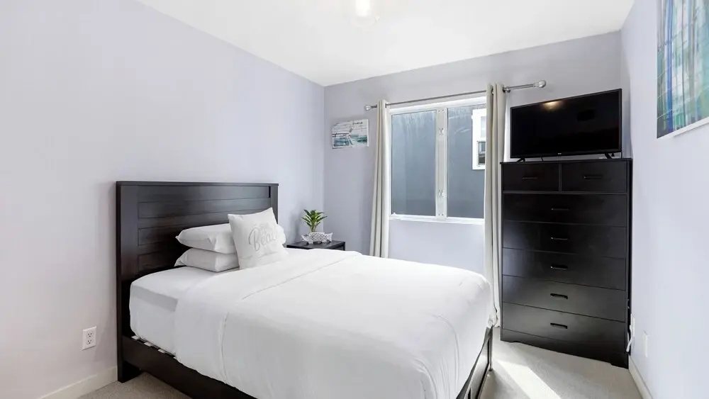 Walk to Manhattan Beach Pier, Ocean Views, Balcony, & Peloton Casa Del Mar by Avantstay