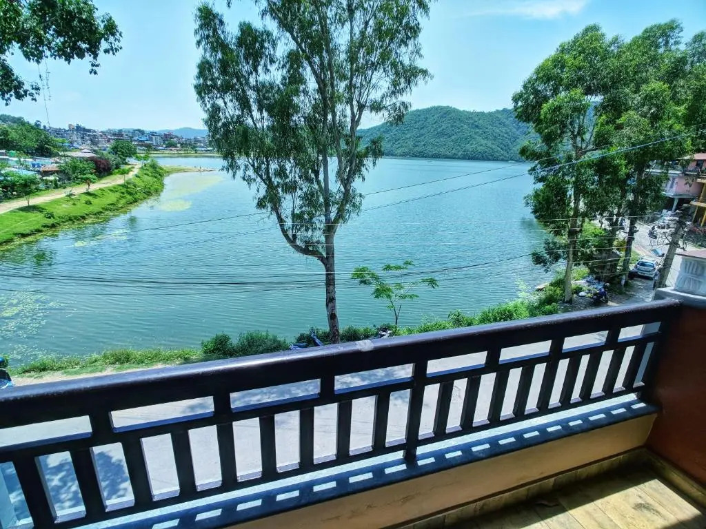 Hotel Forest Lake Backpackers Hostel