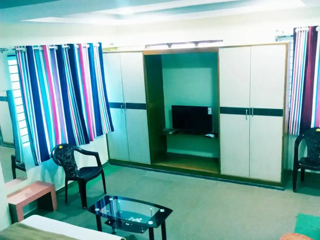 Kempegowda Lodging & Boarding