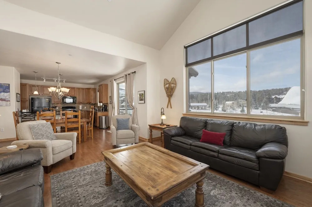 Trailhead Lodge 734 2 Bedroom Condo by RedAwning