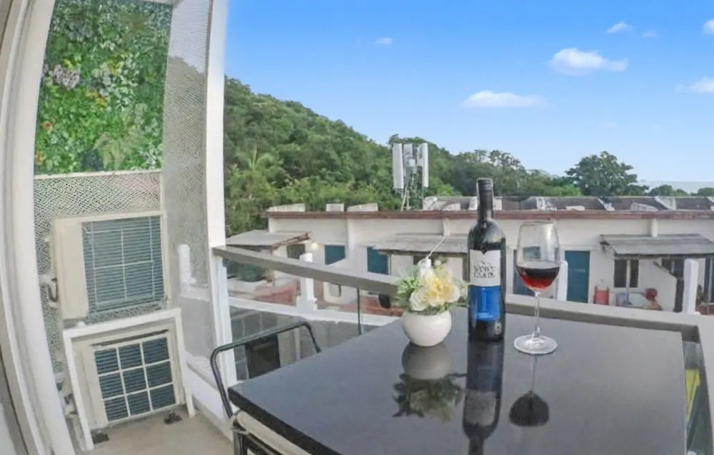 Rocco 513 - Corner 1 Bedroom Serviced Apartment With Seaview