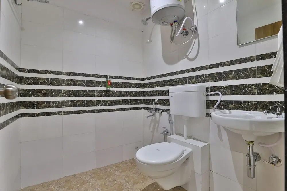 Vivanna by OYO Rooms