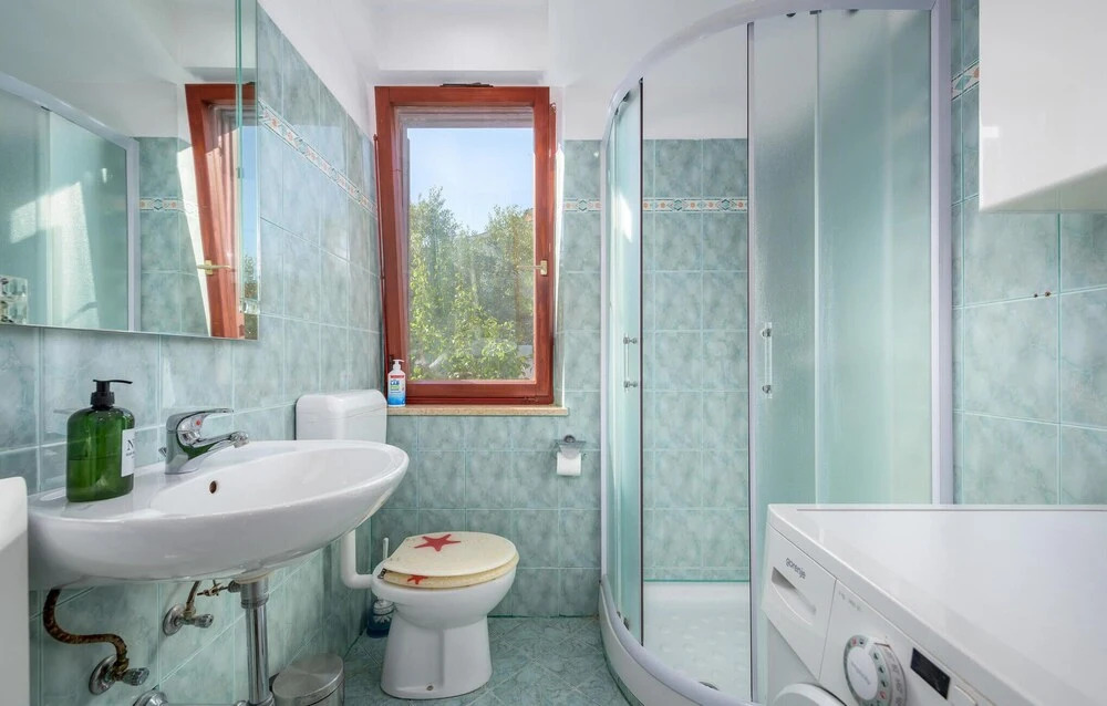 Stunning Home in Fazana With Wifi and 3 Bedrooms