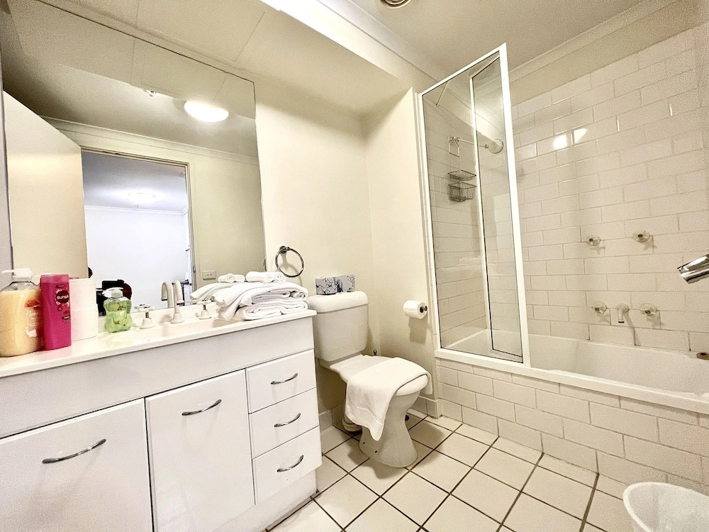 ReadySet Apartments on Kavanagh