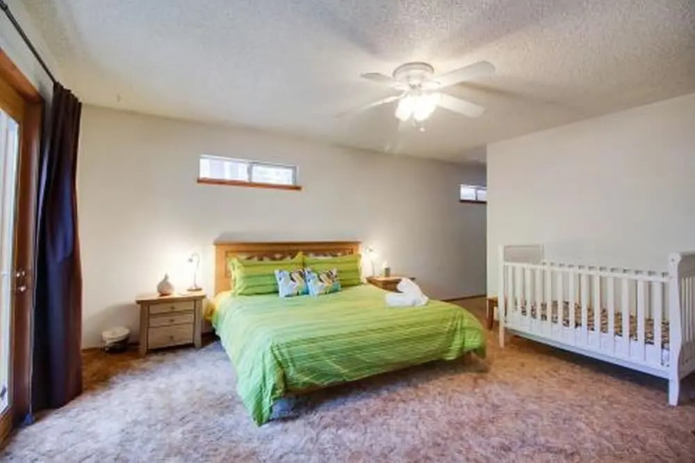 Large Cabin, 3 Minutes To Lake, 8 Minutes To Heavenly! 4 Bedroom Home