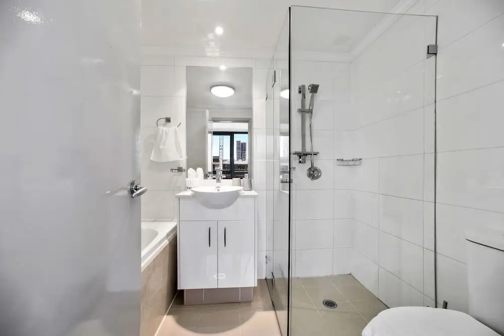 Stylish and Spacious Apt with Double Living Room