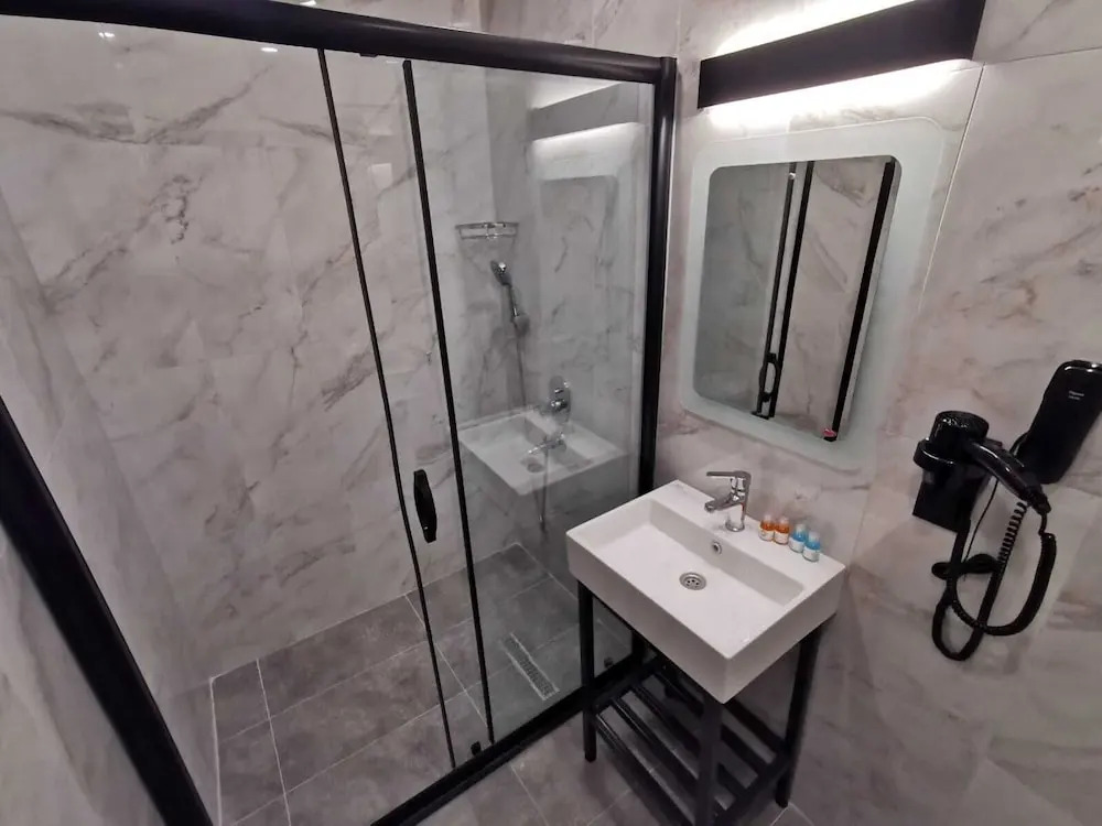 Luxx Garden Hotel