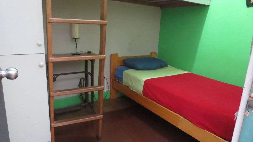 Red Llama Eco-Hostel