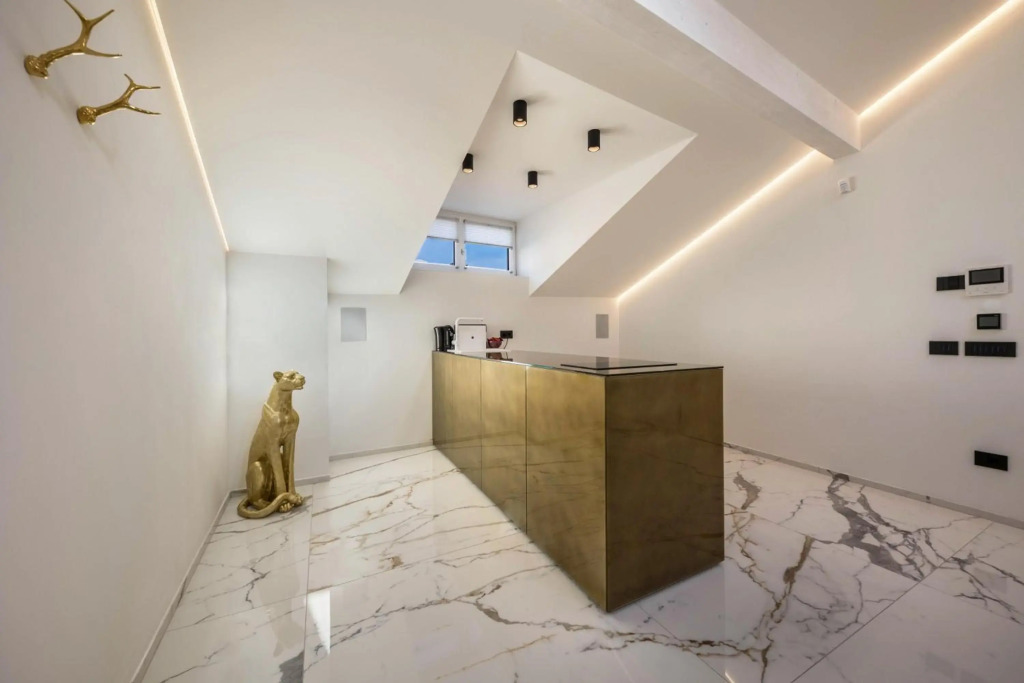 App 9 Palazzo Cavour