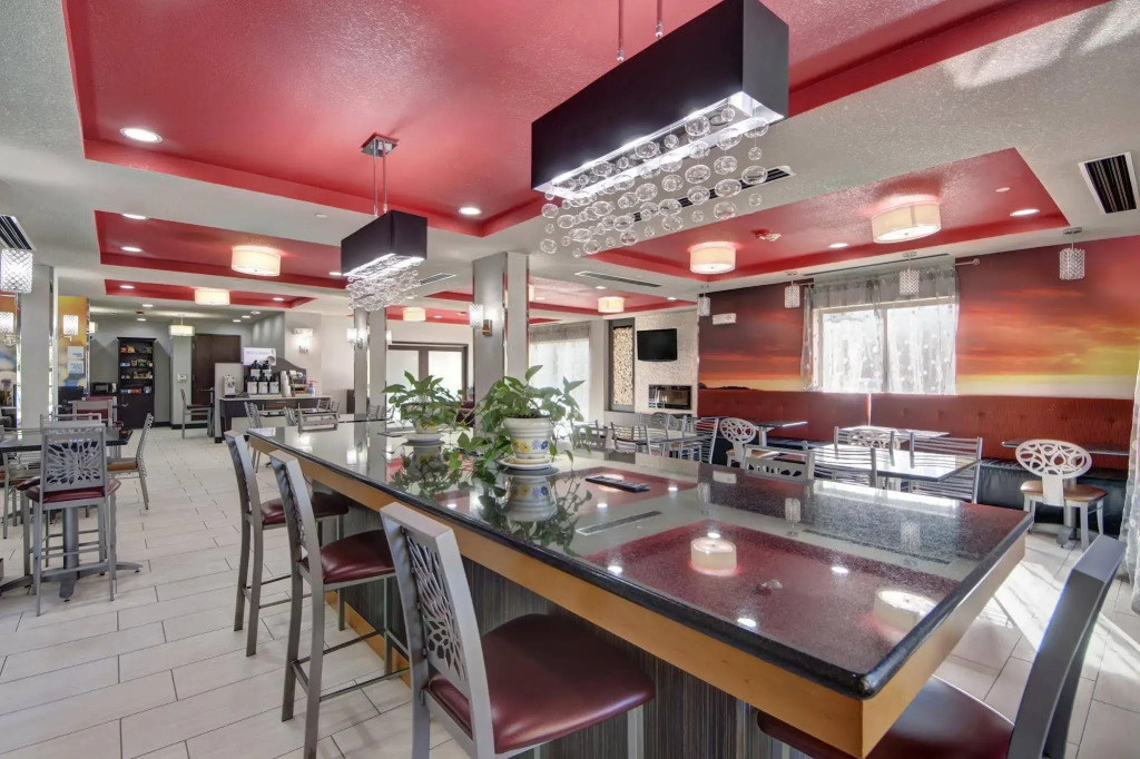 Holiday Inn Express and Suites Oklahoma City North by IHG