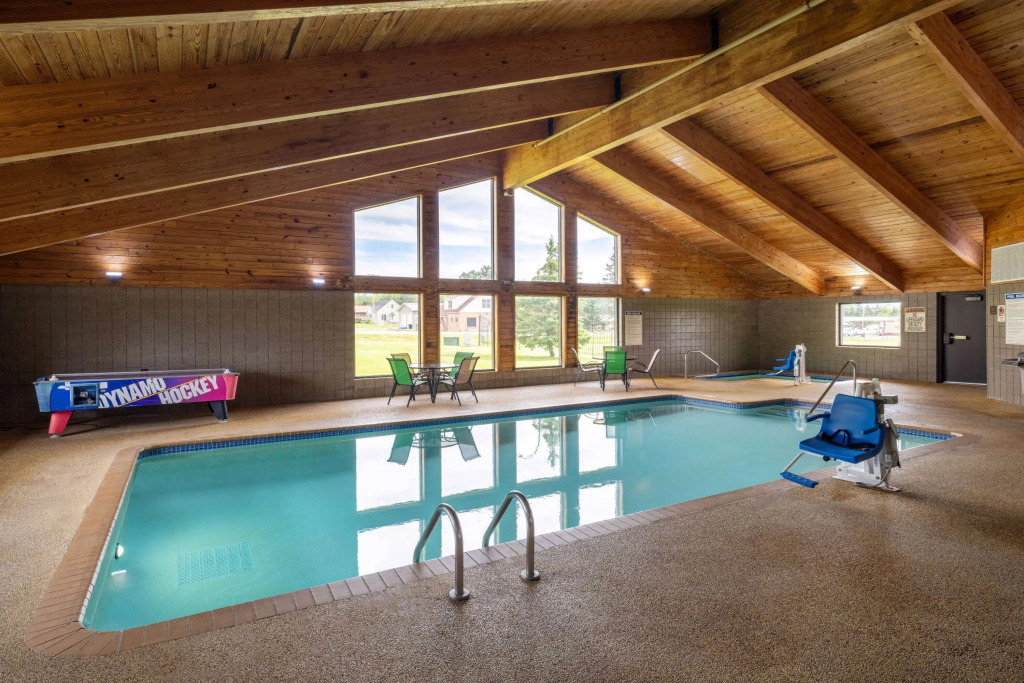 AmericInn by Wyndham Two Harbors Near Lake Superior