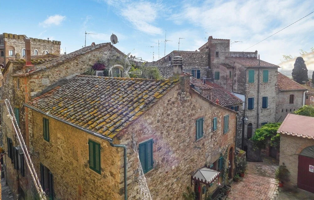 Nice Apartment in Suvereto With 2 Bedrooms and Wifi