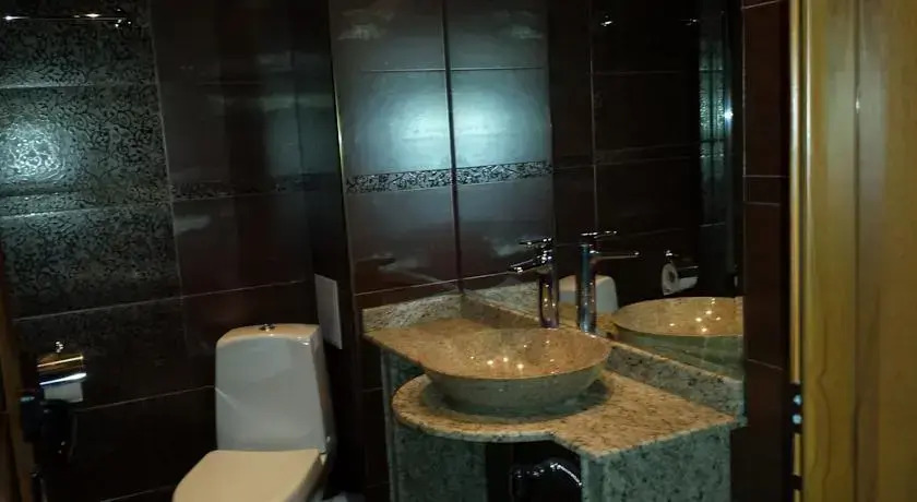 Yana Apartments