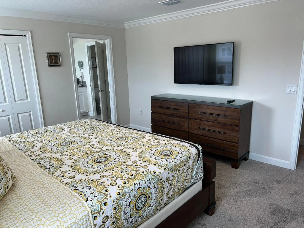 Fascinating 4bedroom townhome, close to Disney