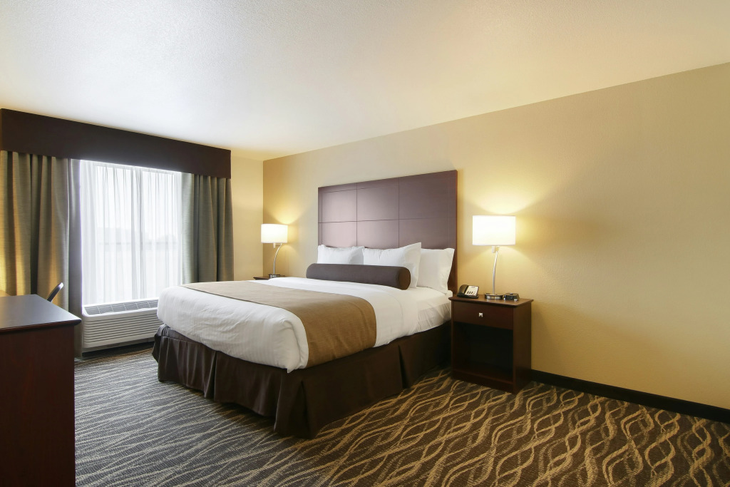 Cobblestone Inn & Suites - Menomonie/UW-Stout