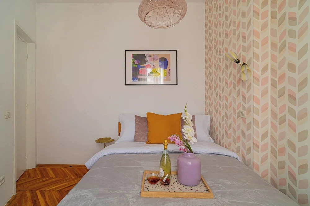 3BR Atrium Penthouse by Cismigiu - Bright & Spacious with Balcony