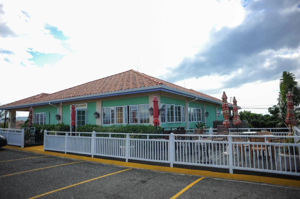 Mango Walk Country Club