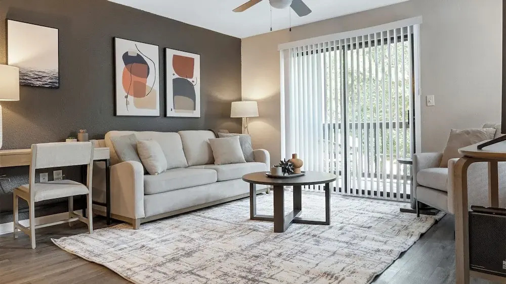 Landing Stunning 1BD Gym Pool