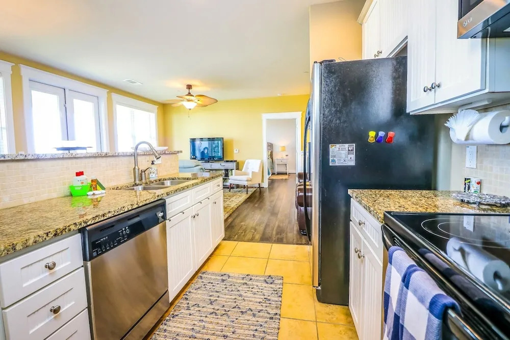 Pelican Pointe 2 Bedroom Condo