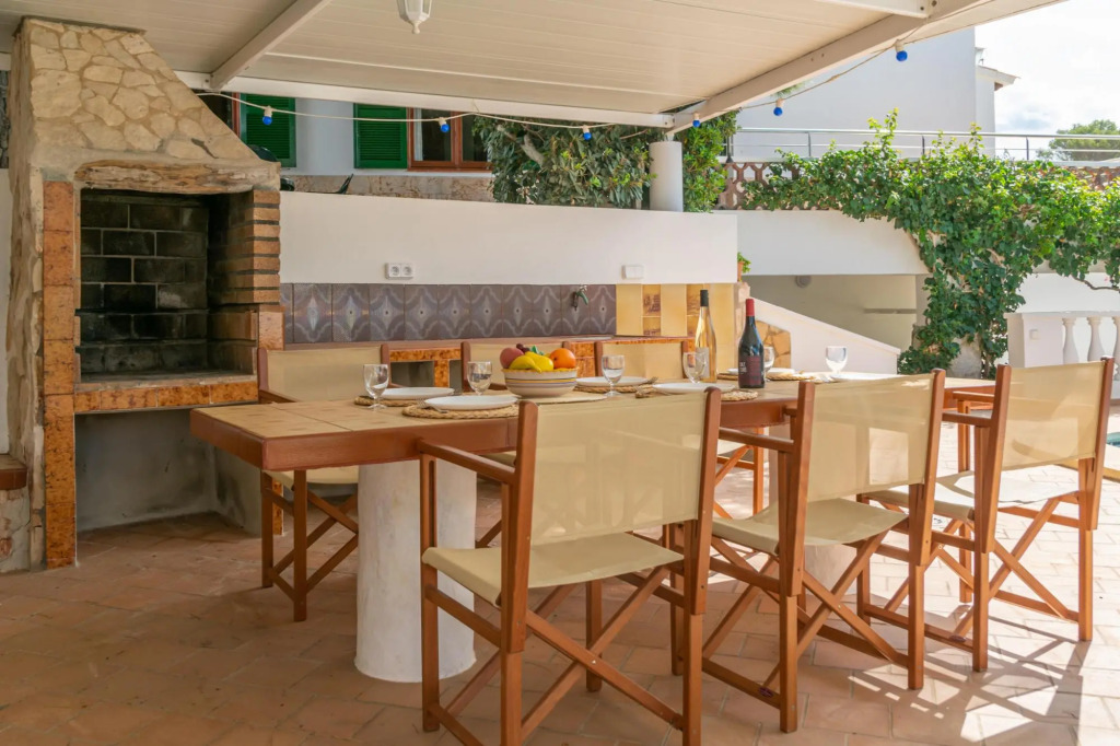 CAN JAUME 6 - Villa very close to the sea, with private pool and free WiFi.