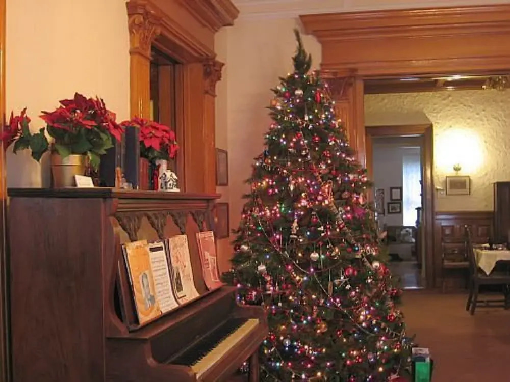 Olde Judge Mansion B&B