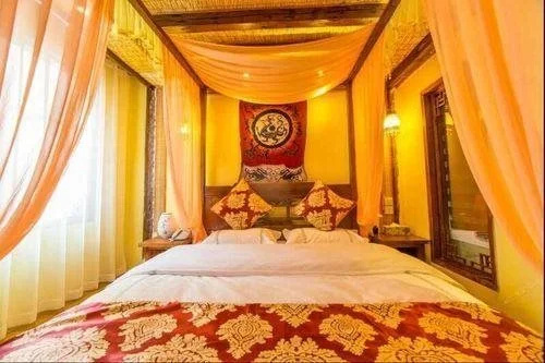 Floral Hotel·Yunjing Zhinan Hotel(Dayan Gucheng dashuiche store)