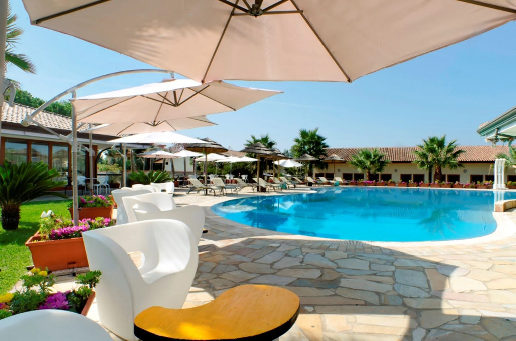 Paestum Inn Beach Resort