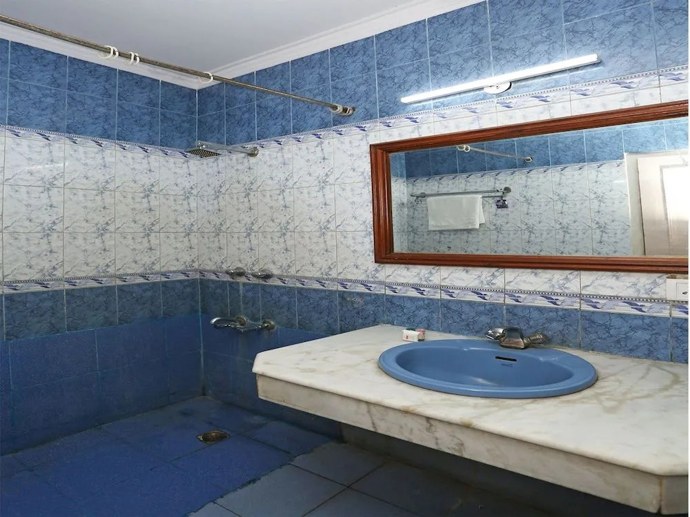 OYO 472 Hotel Sareen